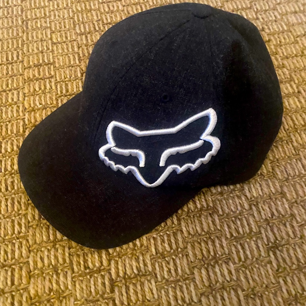 FOX - black baseball cap